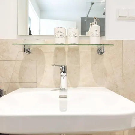 Paris - Chillinghouse # 5, 3 Min. Vom Ice, Netflix, Garten *