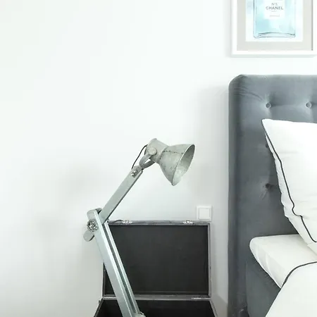 Paris - Chillinghouse # 5, 3 Min. Vom Ice, Netflix, Garten Siegburg