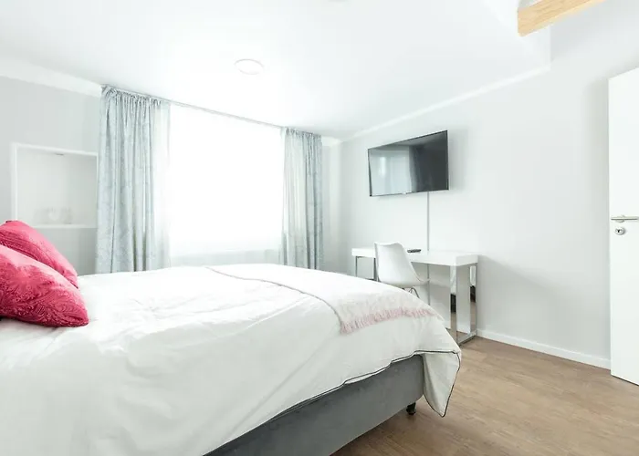 Paris · Chillinghouse # 5, 3 Min. Vom Ice, Netflix, Garten Apartment